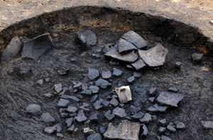 西浦B遺跡で見つかった縄文時代の貯蔵穴